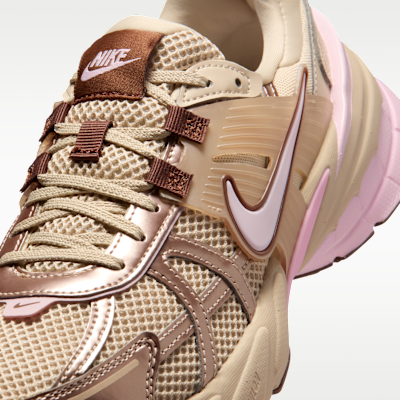 Nike V2K Run Women's Shoes with Reflective Accents. Nike JP